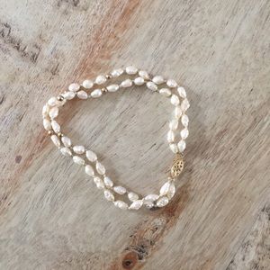 Double layered pearl and gold bead bracelet